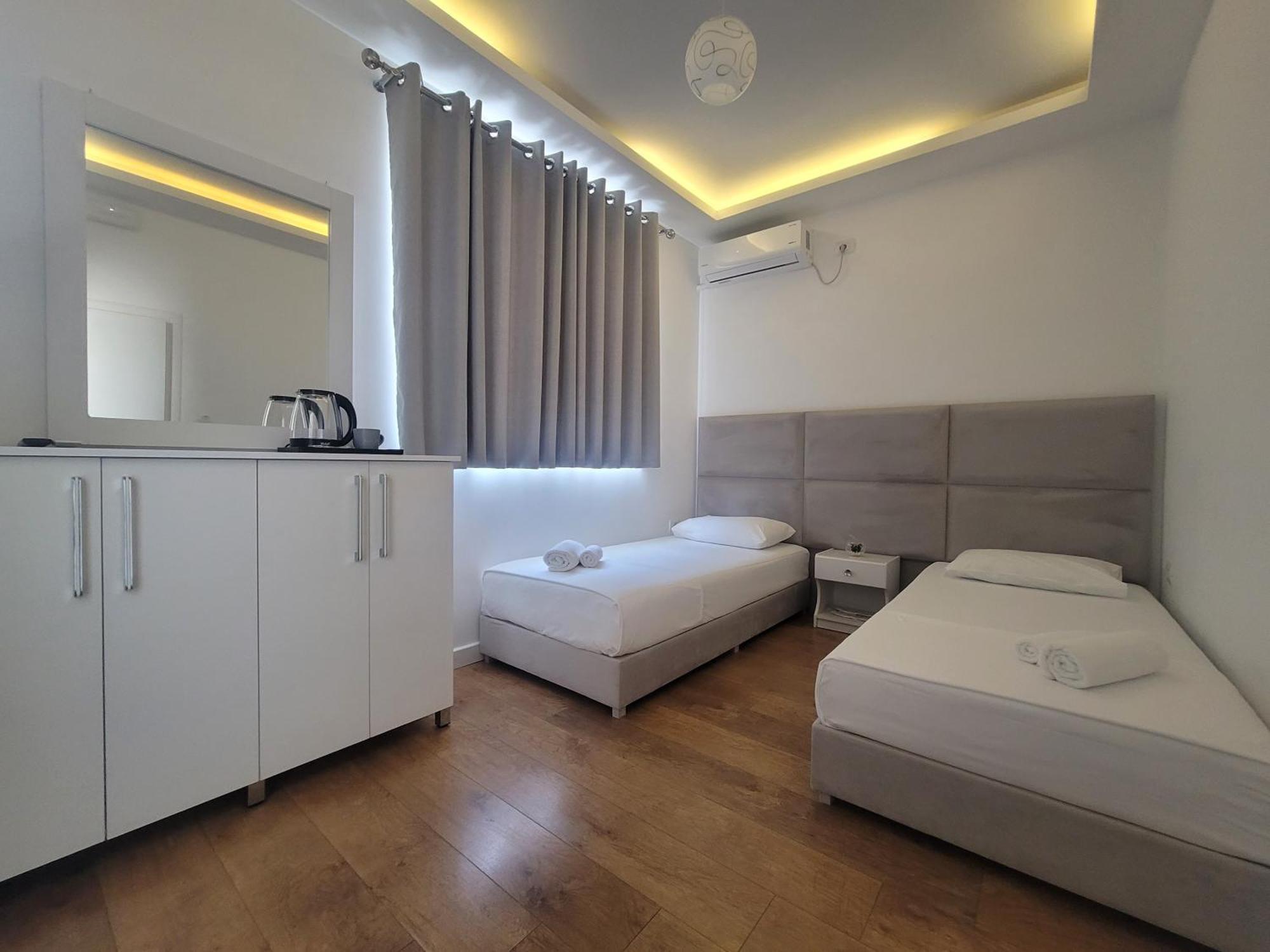 Hotel Myrtai - City Center Sarandë 외부 사진