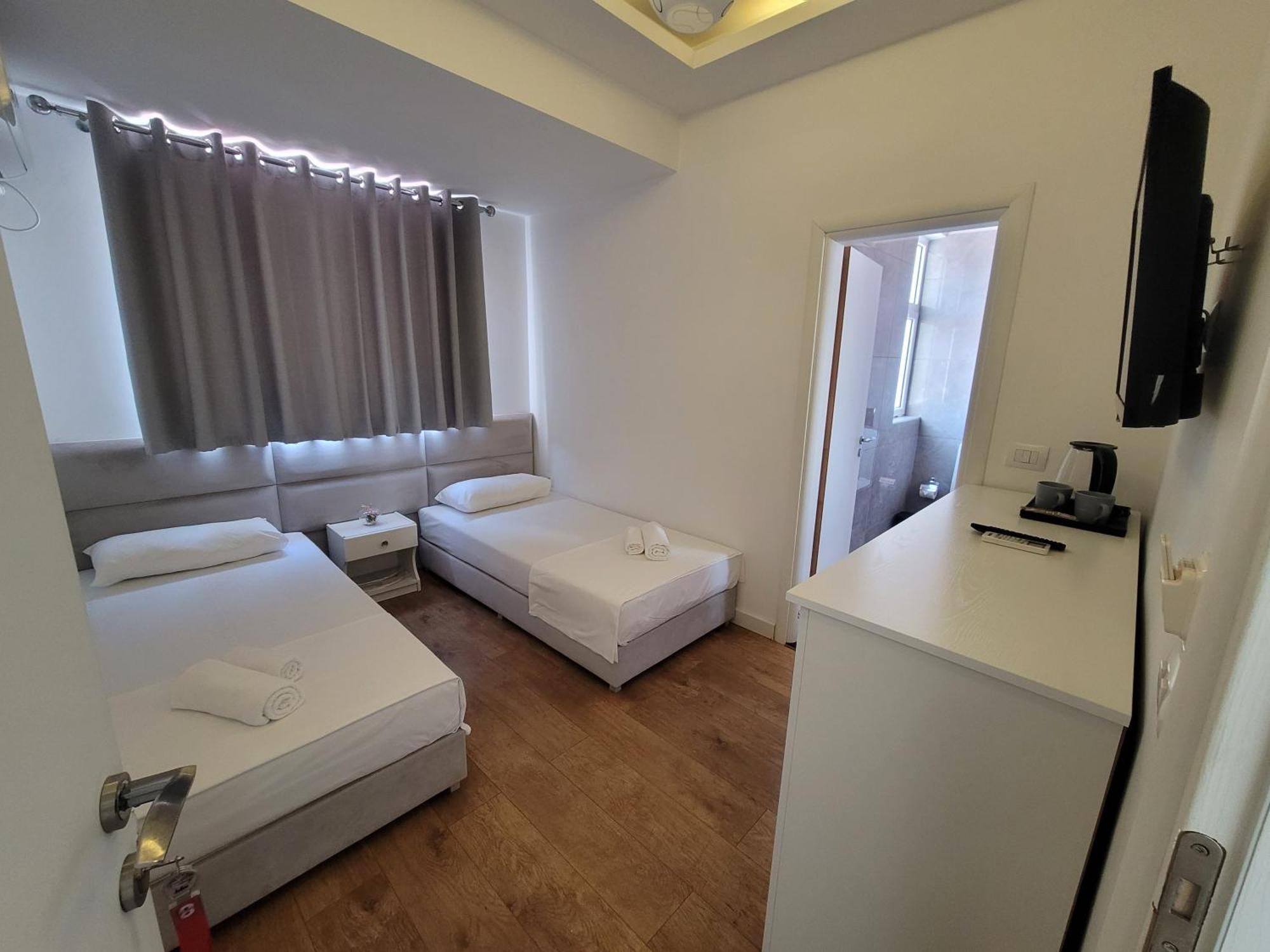 Hotel Myrtai - City Center Sarandë 외부 사진