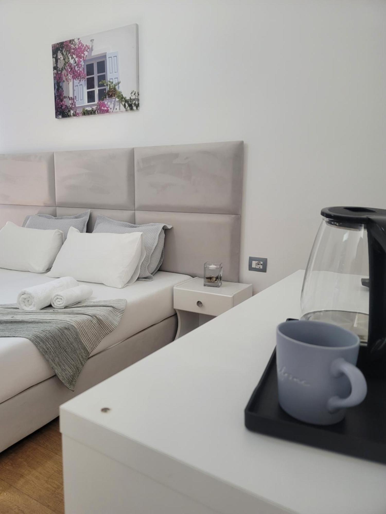 Hotel Myrtai - City Center Sarandë 외부 사진