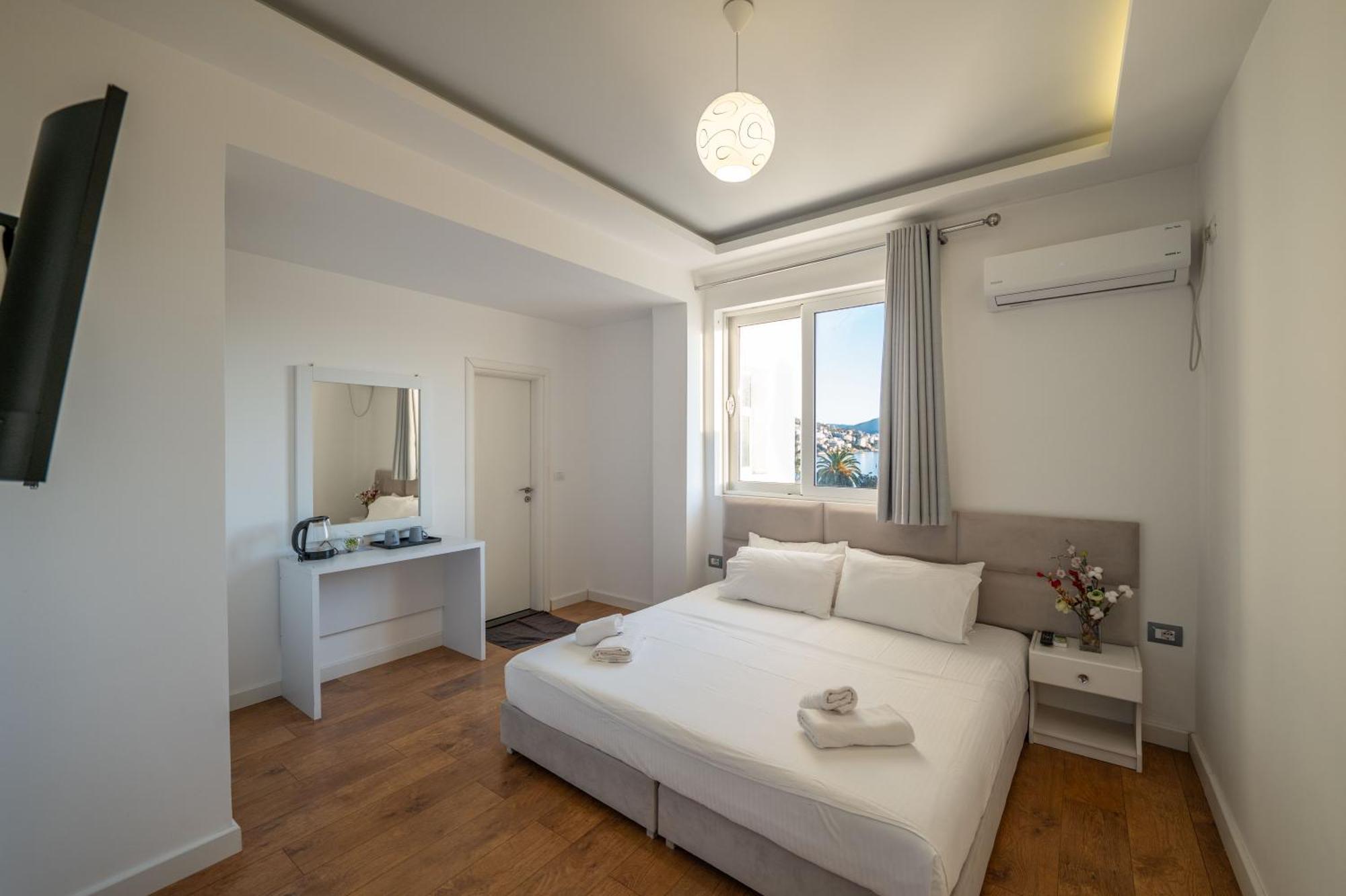 Hotel Myrtai - City Center Sarandë 외부 사진