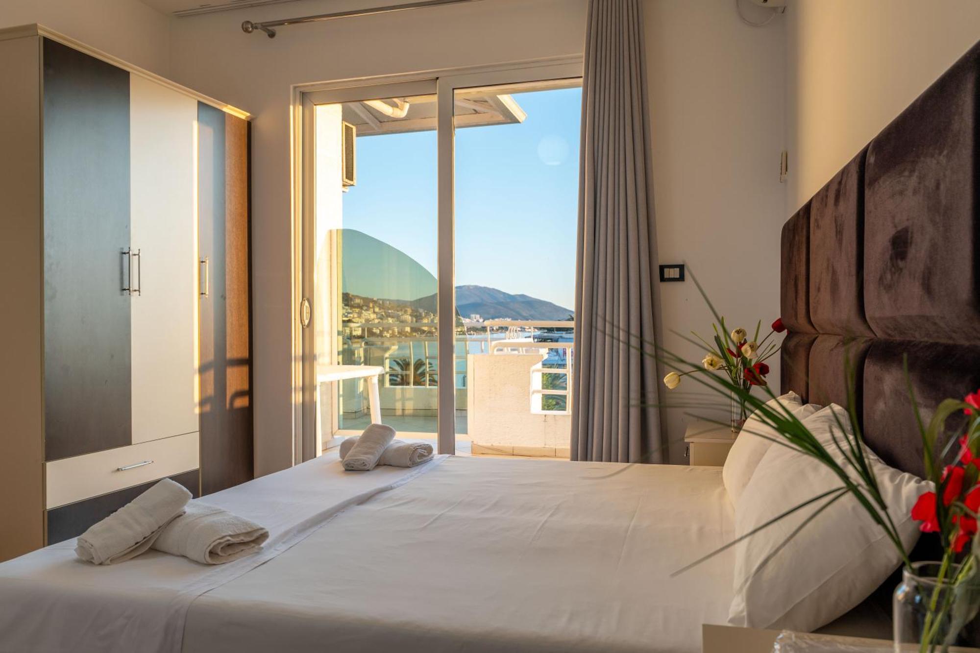 Hotel Myrtai - City Center Sarandë 외부 사진