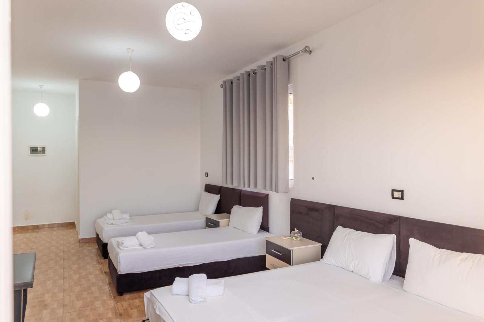 Hotel Myrtai - City Center Sarandë 외부 사진