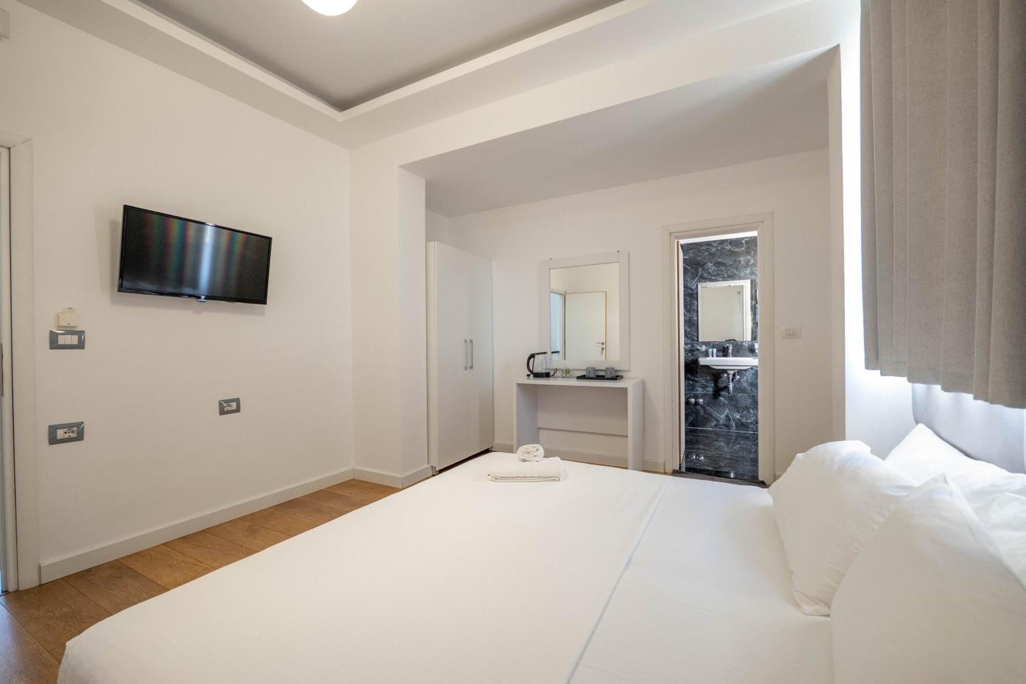 Hotel Myrtai - City Center Sarandë 외부 사진