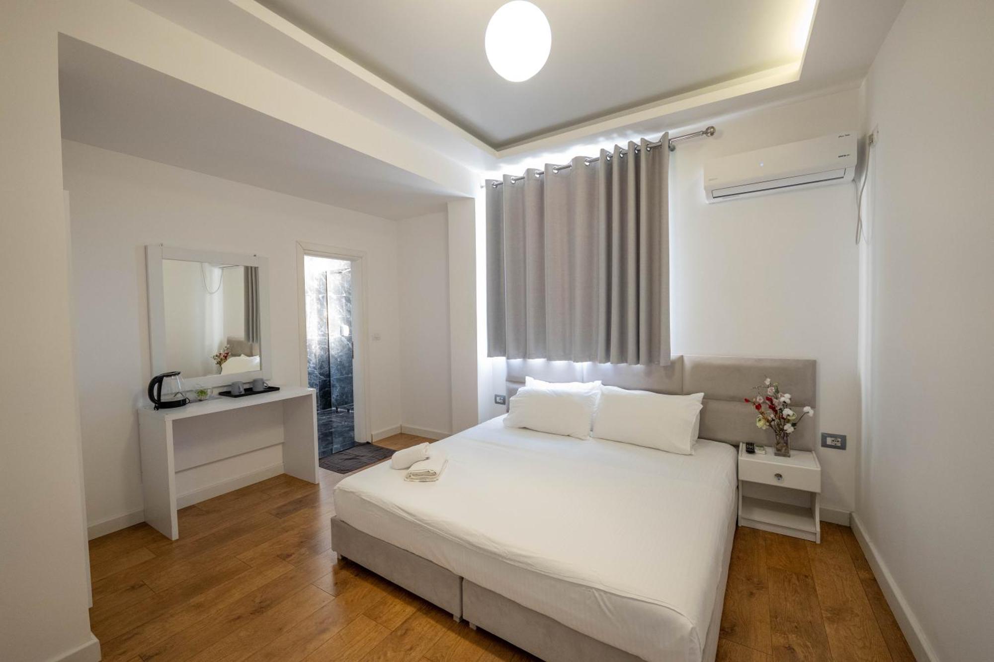 Hotel Myrtai - City Center Sarandë 외부 사진