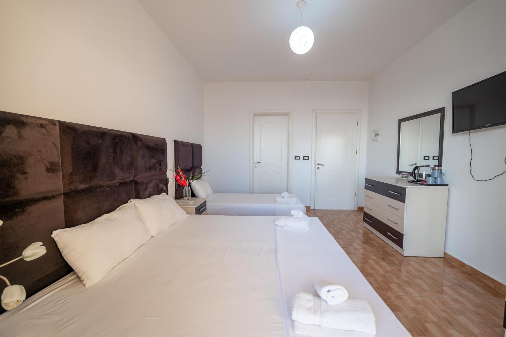 Hotel Myrtai - City Center Sarandë 외부 사진