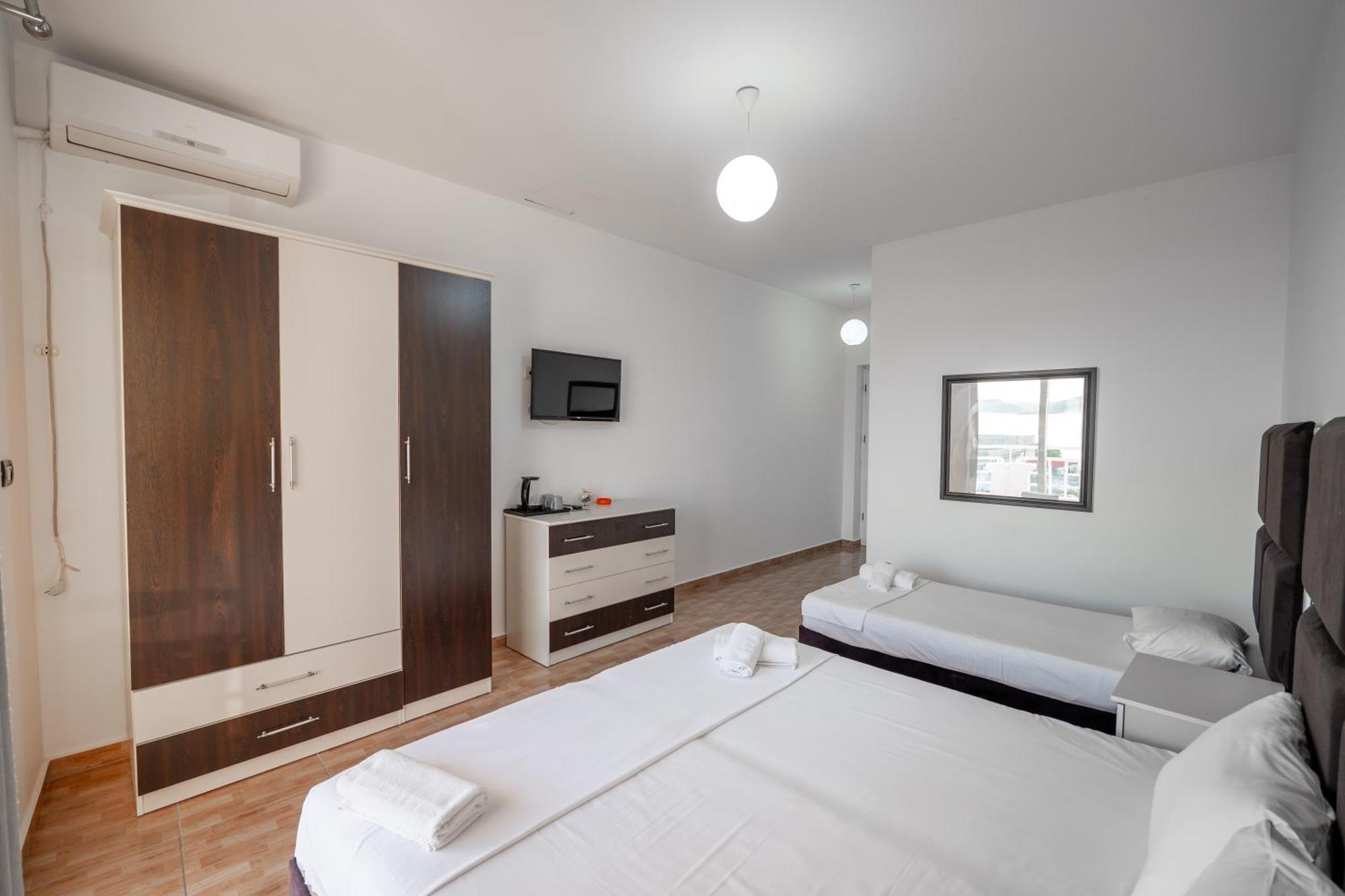 Hotel Myrtai - City Center Sarandë 외부 사진