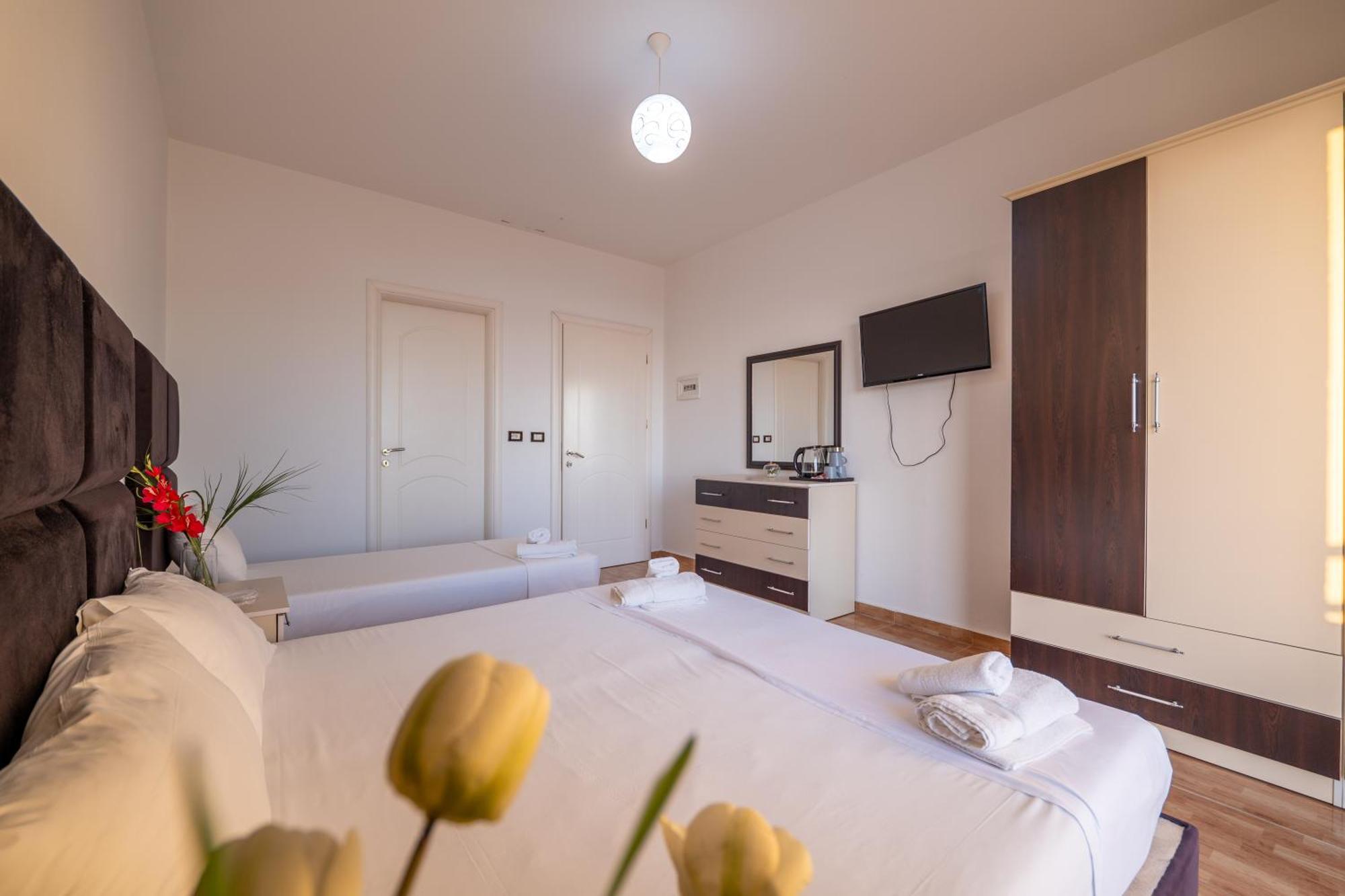 Hotel Myrtai - City Center Sarandë 외부 사진