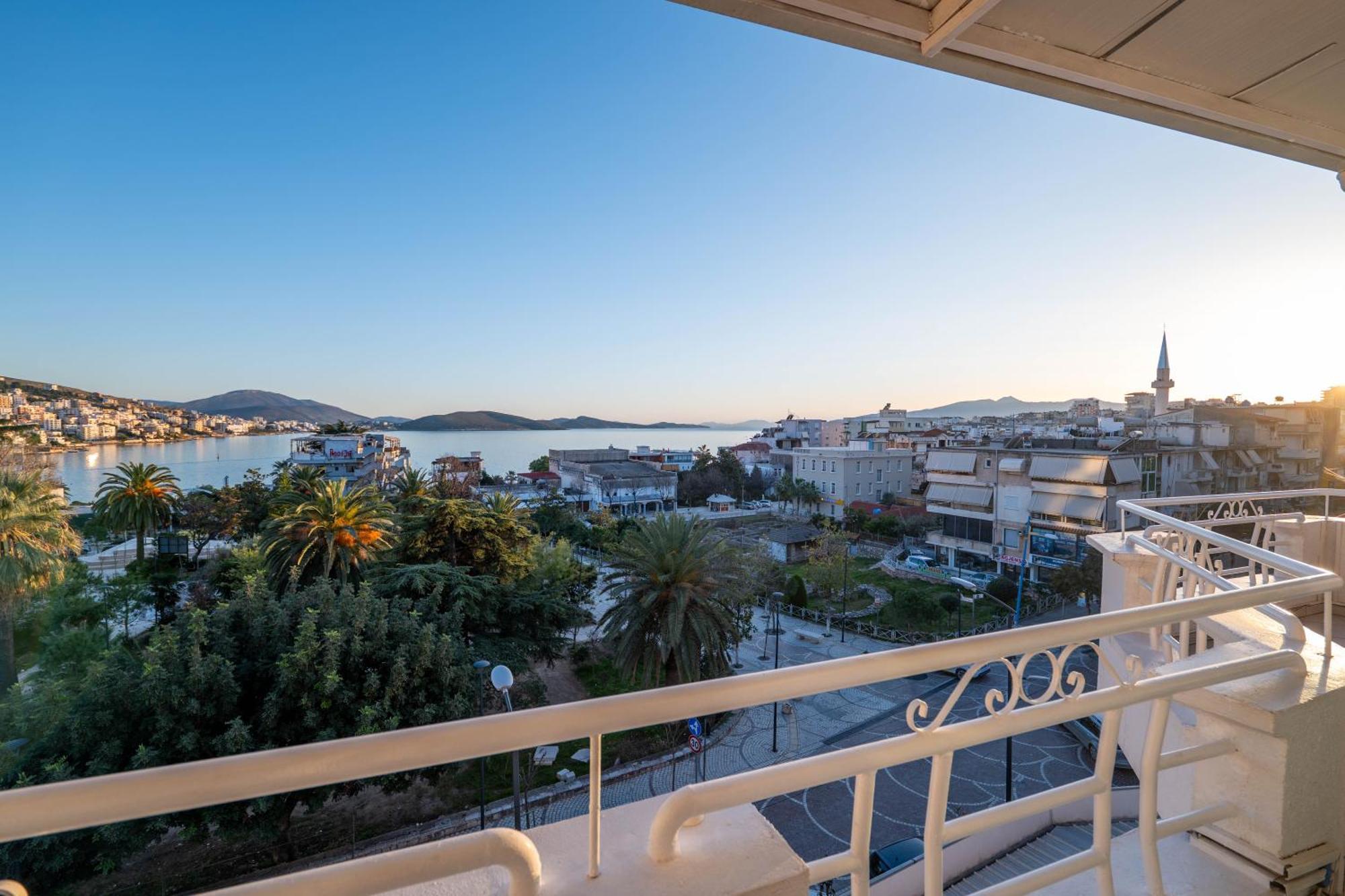 Hotel Myrtai - City Center Sarandë 외부 사진
