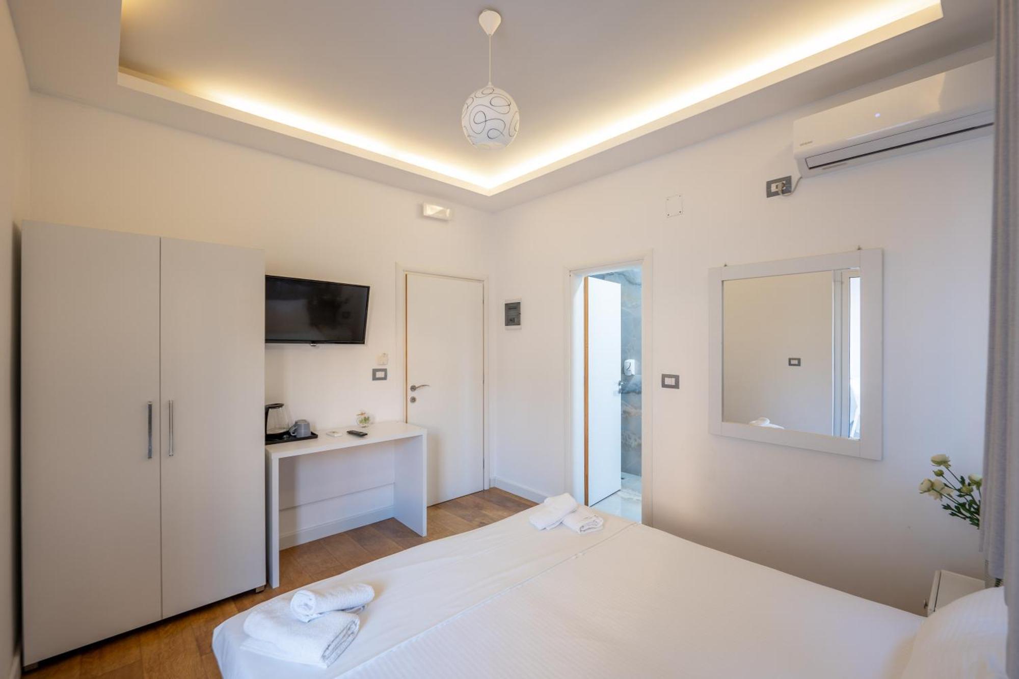 Hotel Myrtai - City Center Sarandë 외부 사진