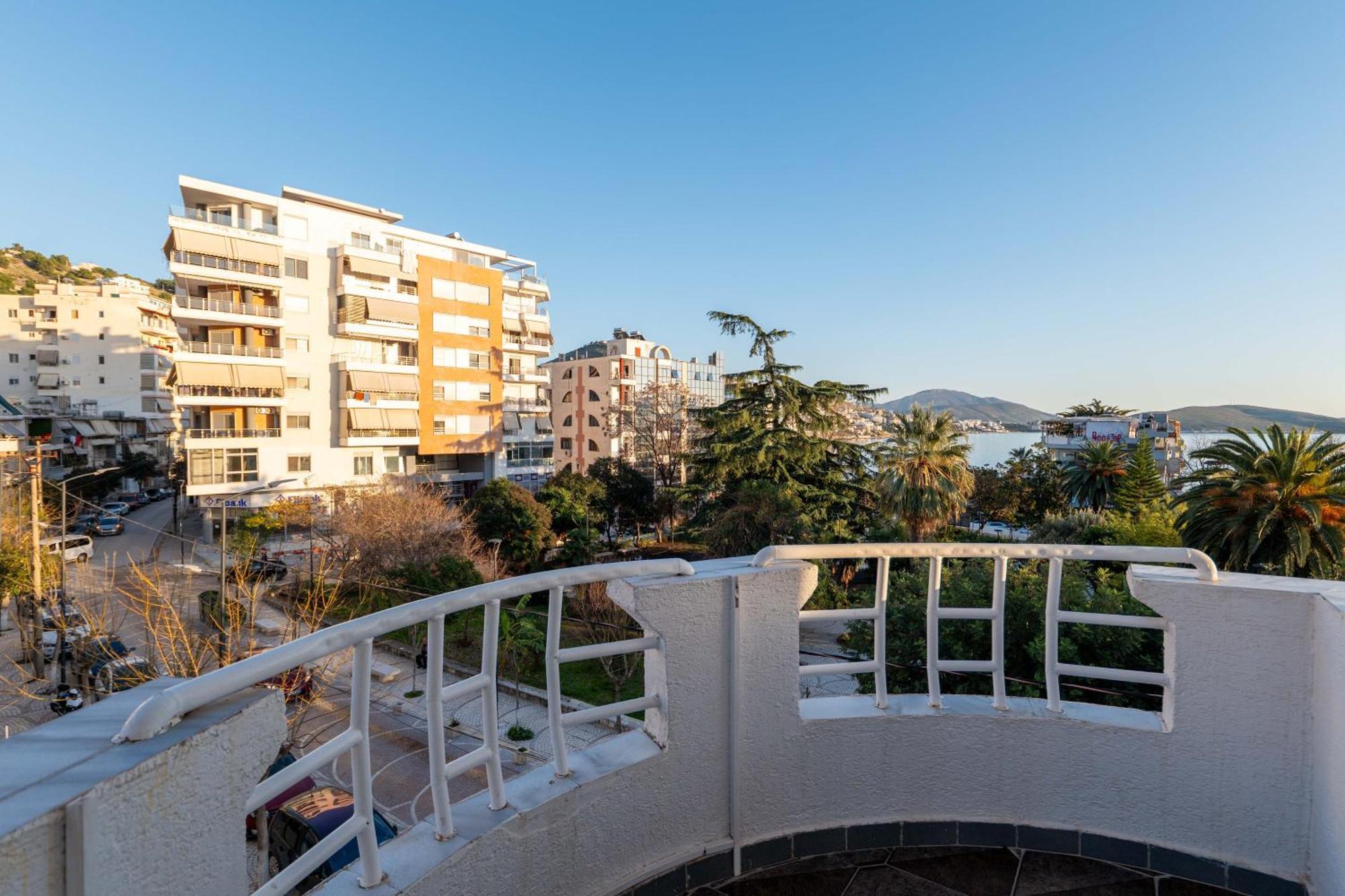 Hotel Myrtai - City Center Sarandë 외부 사진