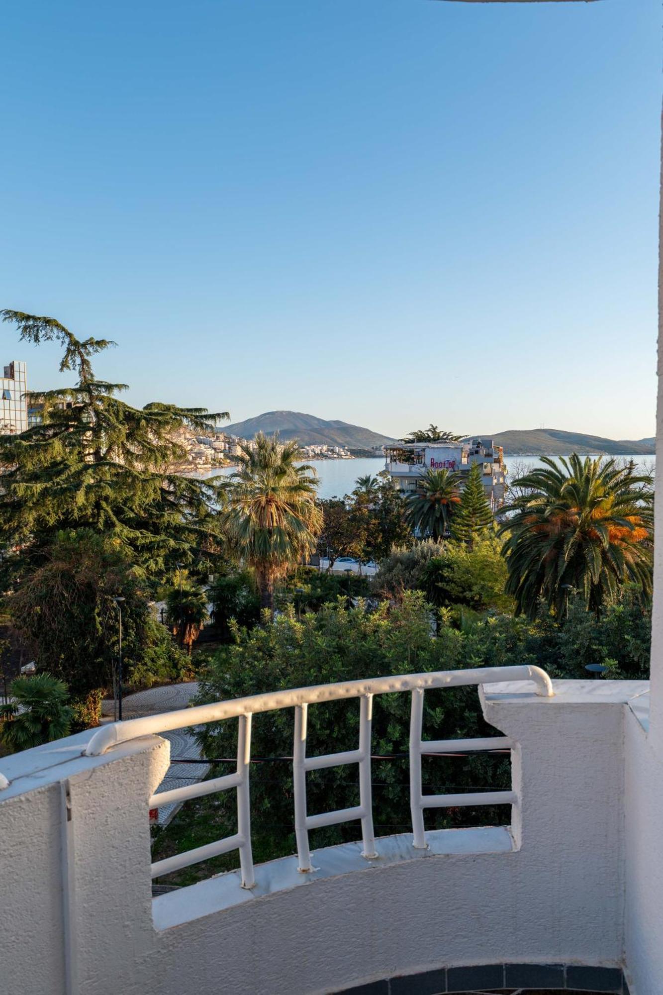 Hotel Myrtai - City Center Sarandë 외부 사진