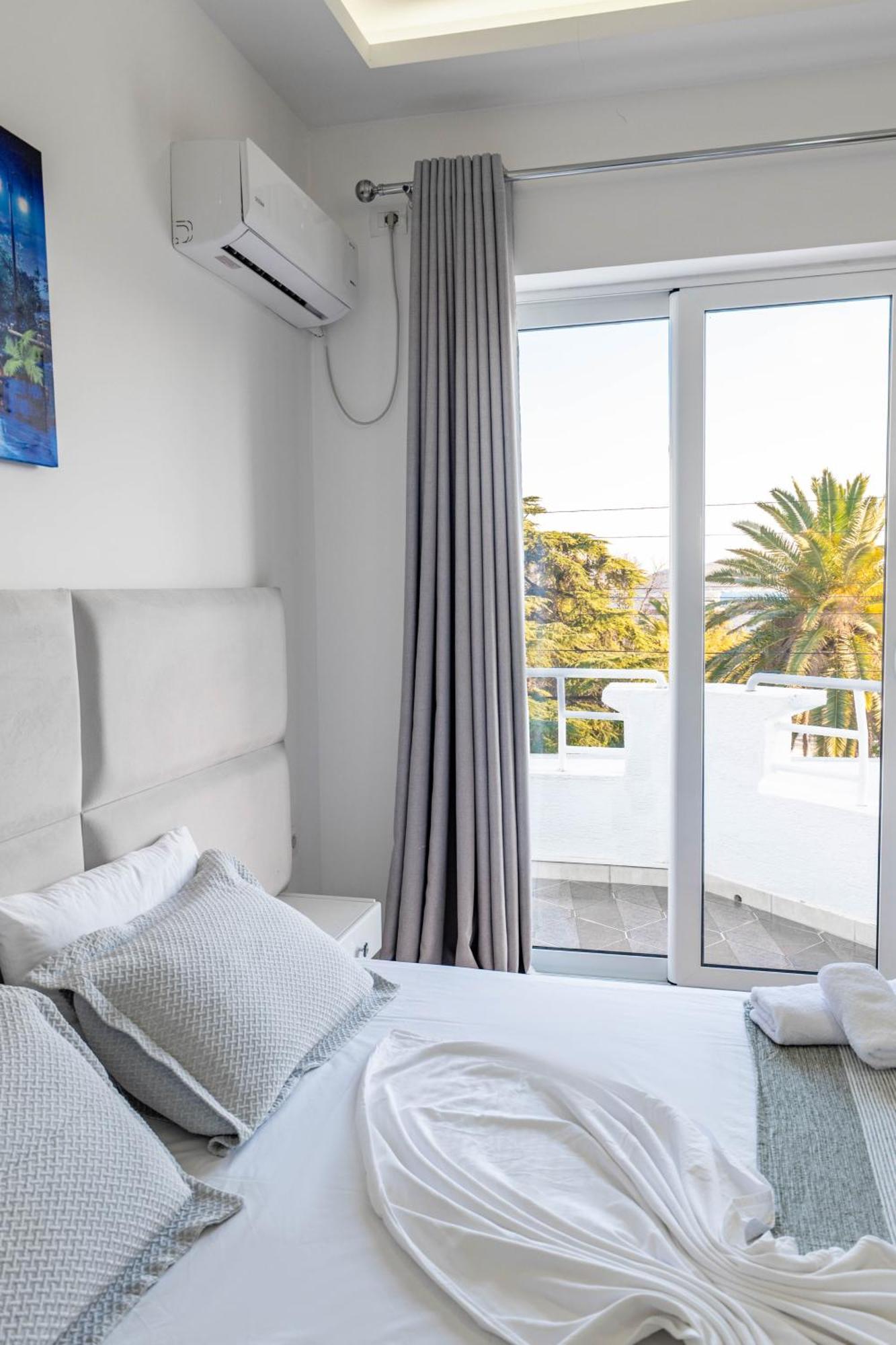 Hotel Myrtai - City Center Sarandë 외부 사진