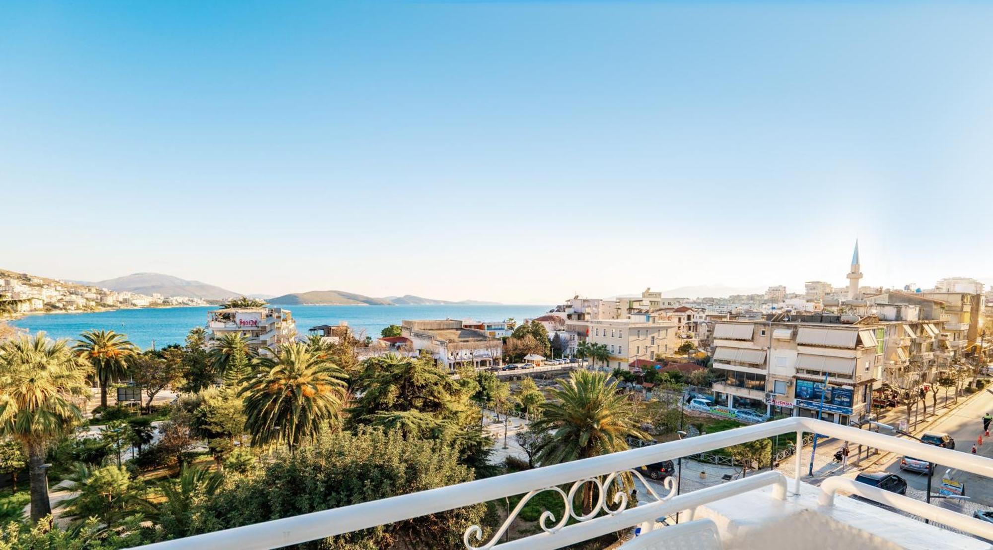 Hotel Myrtai - City Center Sarandë 외부 사진