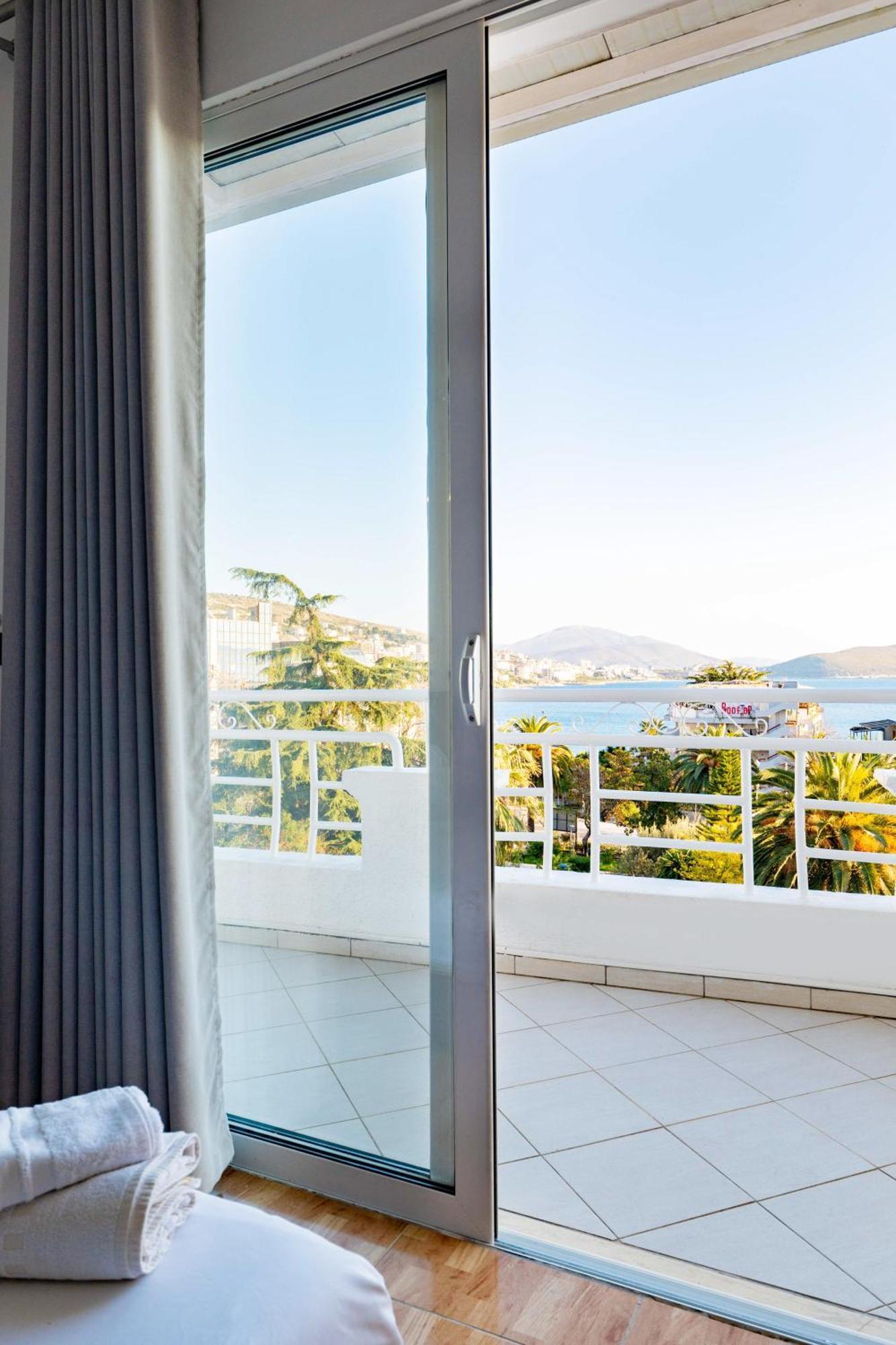 Hotel Myrtai - City Center Sarandë 외부 사진