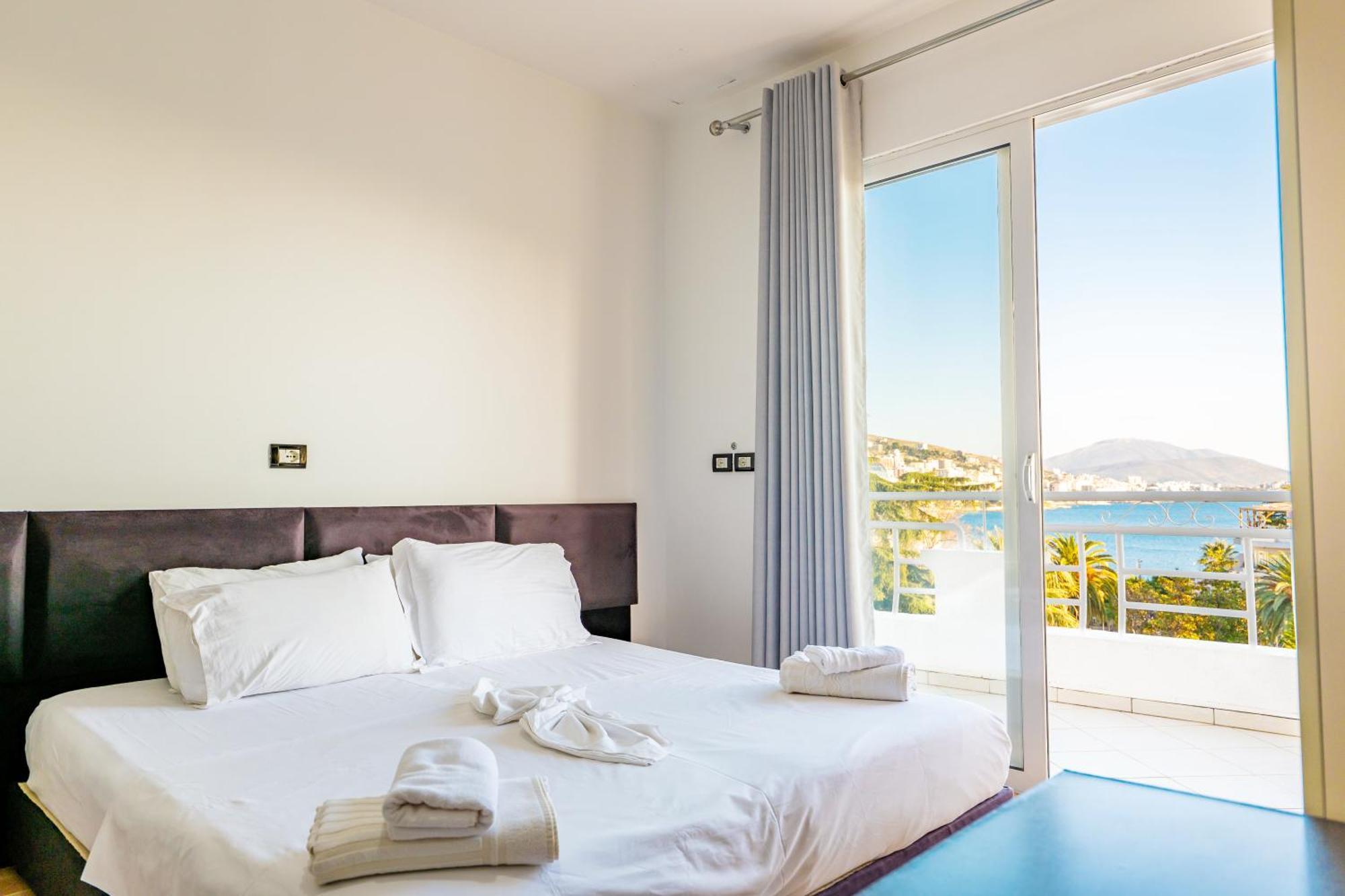 Hotel Myrtai - City Center Sarandë 객실 사진