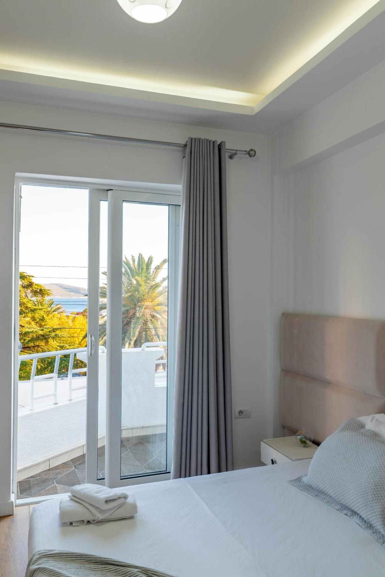 Hotel Myrtai - City Center Sarandë 외부 사진